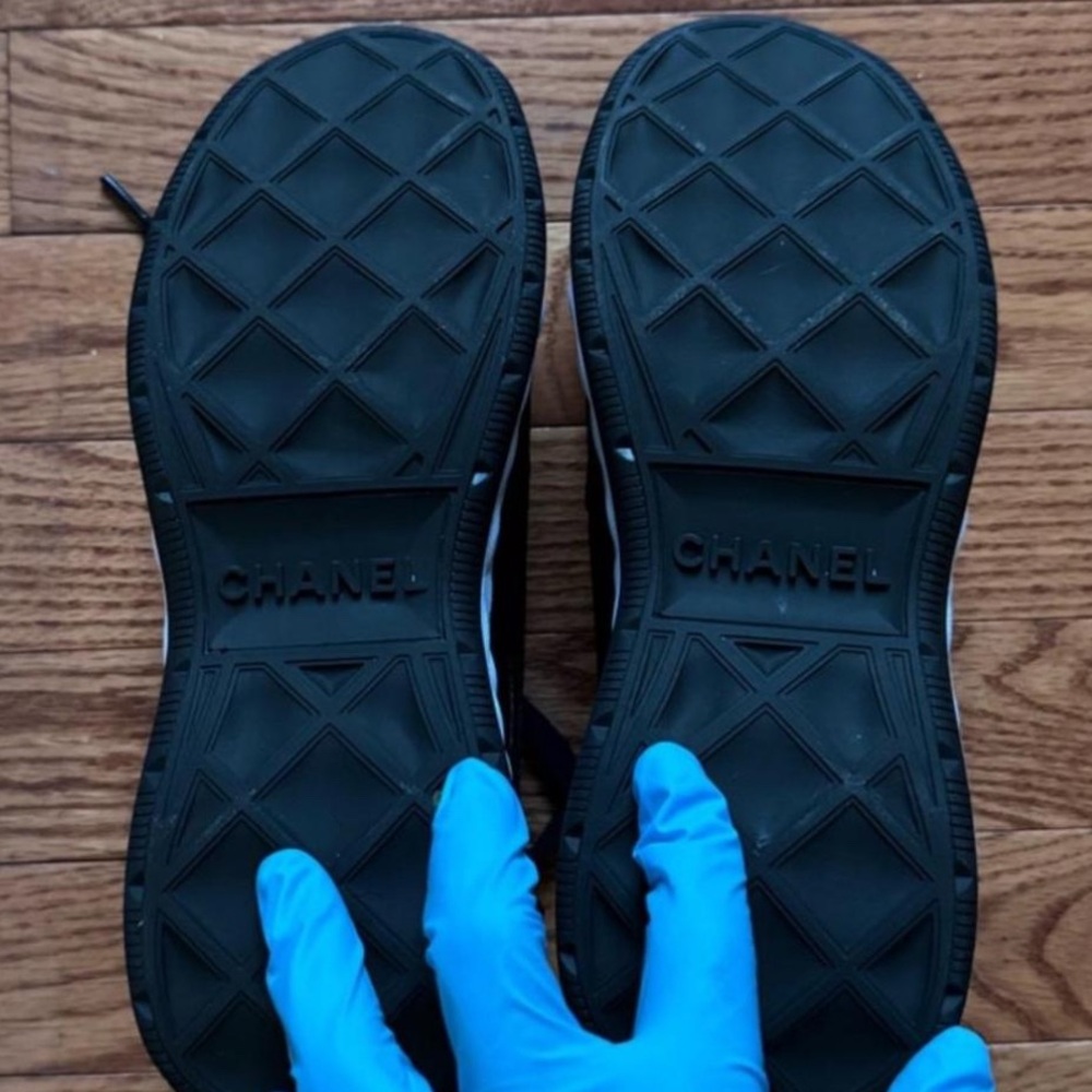 CHANEL Sneakers - Picture 5 of 6